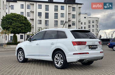 Позашляховик / Кросовер Audi Q7 2016 в 