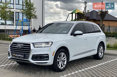 Позашляховик / Кросовер Audi Q7 2016 в 