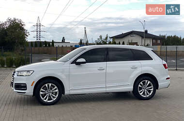 Позашляховик / Кросовер Audi Q7 2016 в 