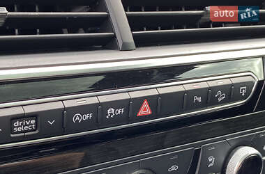 Позашляховик / Кросовер Audi Q7 2016 в 