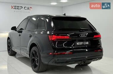Внедорожник / Кроссовер Audi Q7 2020 в 