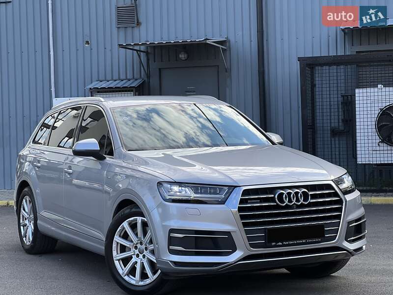 Позашляховик / Кросовер Audi Q7 2015 в Ужгороді