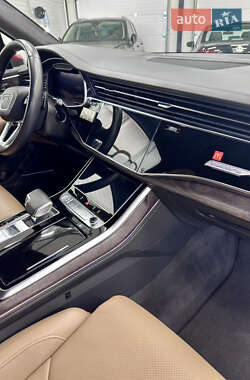 Позашляховик / Кросовер Audi Q7 2020 в 