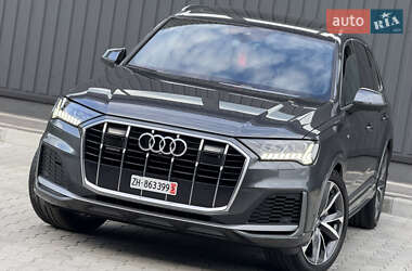 Внедорожник / Кроссовер Audi Q7 2020 в 