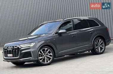 Внедорожник / Кроссовер Audi Q7 2020 в 