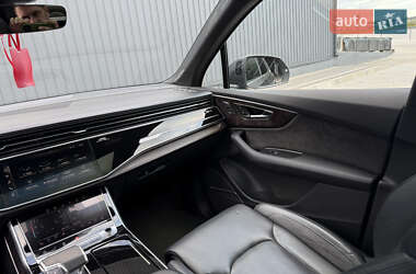 Внедорожник / Кроссовер Audi Q7 2020 в 