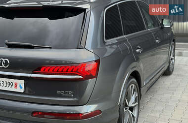 Внедорожник / Кроссовер Audi Q7 2020 в 