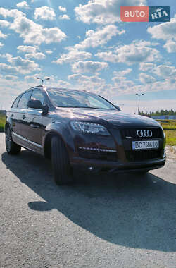 Внедорожник / Кроссовер Audi Q7 2011 в 