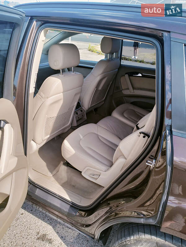 Позашляховик / Кросовер Audi Q7 2011 в Миколаєві