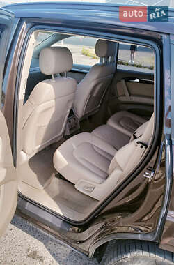 Внедорожник / Кроссовер Audi Q7 2011 в 