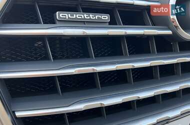 Внедорожник / Кроссовер Audi Q7 2016 в 
