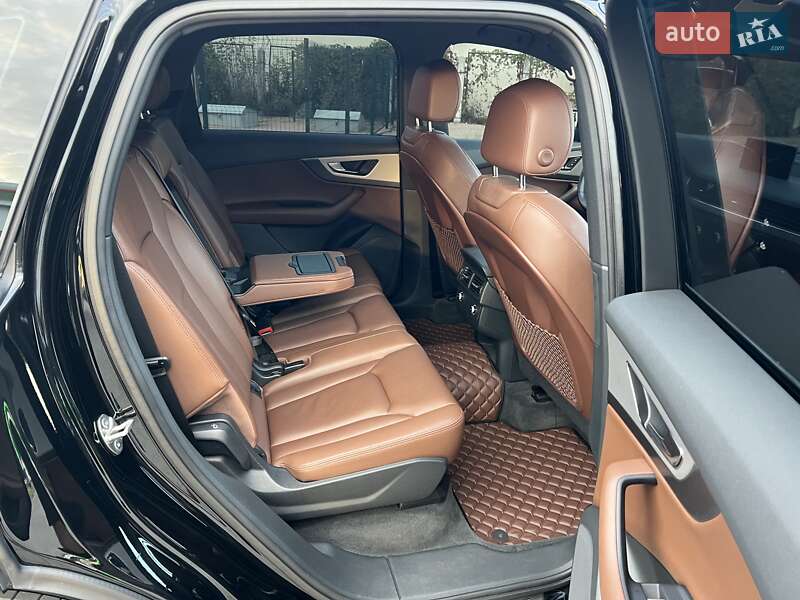 Внедорожник / Кроссовер Audi Q7 2016 в Житомире