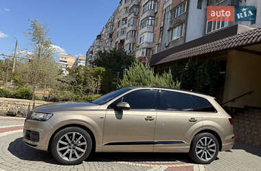 Внедорожник / Кроссовер Audi Q7 2018 в 