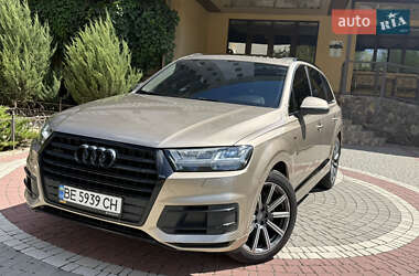 Внедорожник / Кроссовер Audi Q7 2018 в 