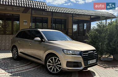 Внедорожник / Кроссовер Audi Q7 2018 в 