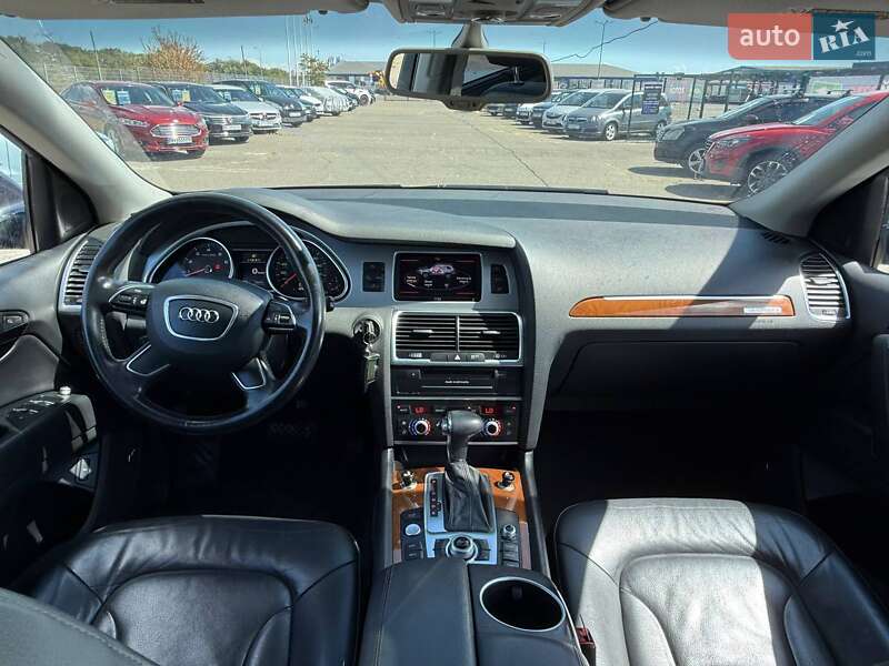 Позашляховик / Кросовер Audi Q7 2013 в Одесі