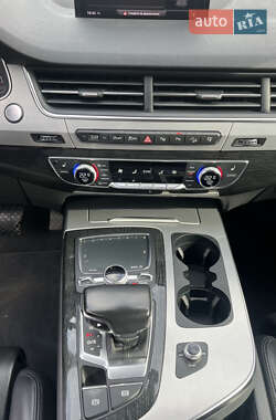 Позашляховик / Кросовер Audi Q7 2015 в Черкасах
