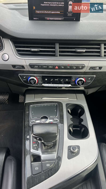 Позашляховик / Кросовер Audi Q7 2015 в Черкасах