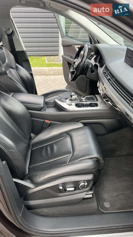 Позашляховик / Кросовер Audi Q7 2015 в Черкасах