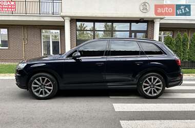 Внедорожник / Кроссовер Audi Q7 2016 в 
