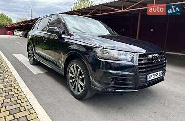 Внедорожник / Кроссовер Audi Q7 2016 в 