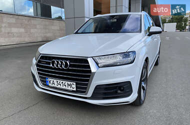 Внедорожник / Кроссовер Audi Q7 2016 в 