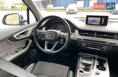 Внедорожник / Кроссовер Audi Q7 2016 в 