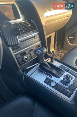 Внедорожник / Кроссовер Audi Q7 2015 в 