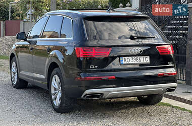 Позашляховик / Кросовер Audi Q7 2016 в 