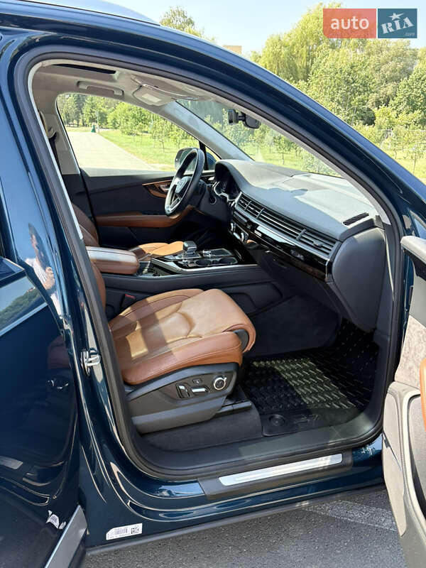 Внедорожник / Кроссовер Audi Q7 2017 в Ивано-Франковске