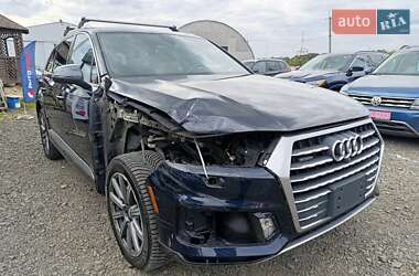 Внедорожник / Кроссовер Audi Q7 2018 в 