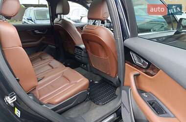 Внедорожник / Кроссовер Audi Q7 2018 в 