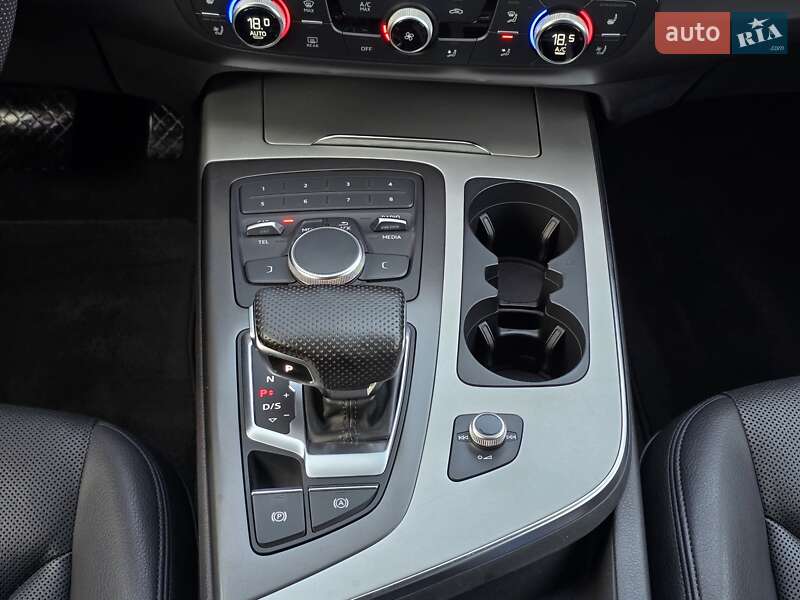 Позашляховик / Кросовер Audi Q7 2016 в Хмельницькому