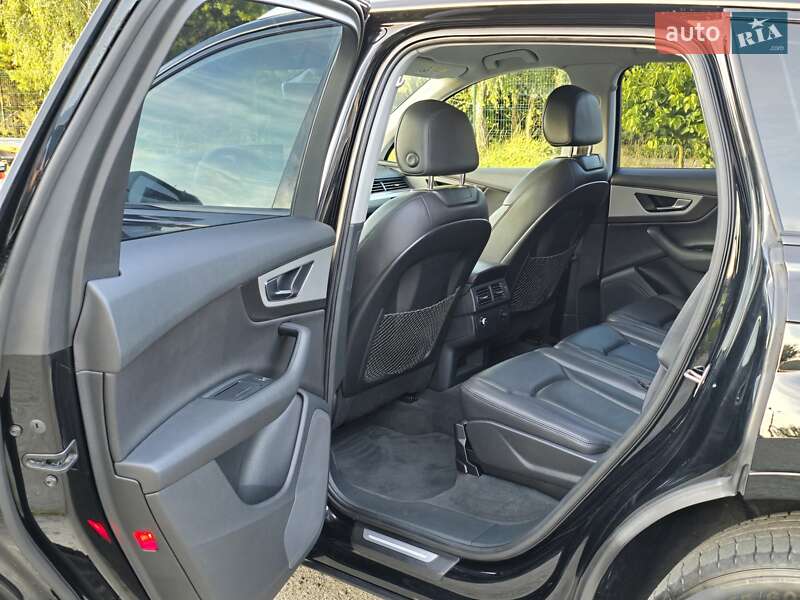 Позашляховик / Кросовер Audi Q7 2016 в Хмельницькому