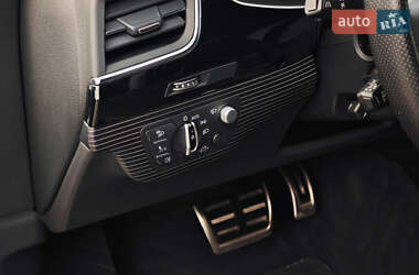 Внедорожник / Кроссовер Audi Q7 2016 в 