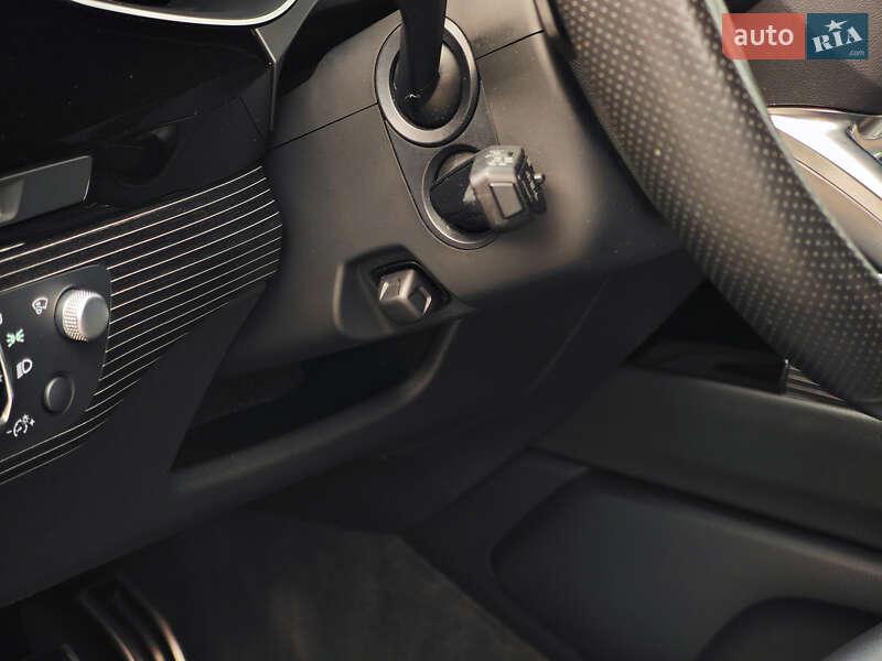 Позашляховик / Кросовер Audi Q7 2016 в Дубні