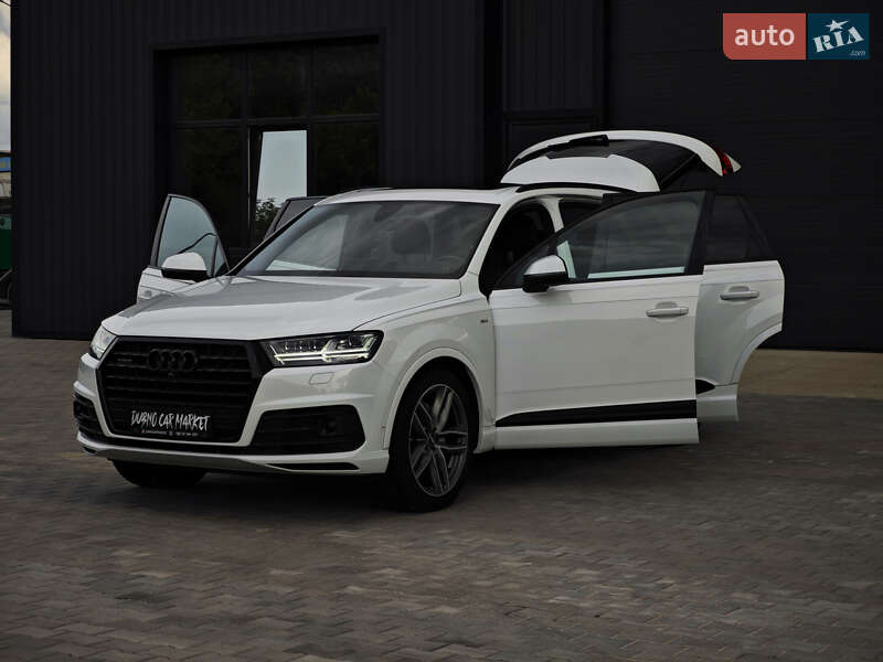 Позашляховик / Кросовер Audi Q7 2016 в Дубні