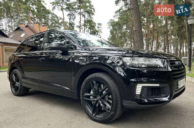 Внедорожник / Кроссовер Audi Q7 2016 в 
