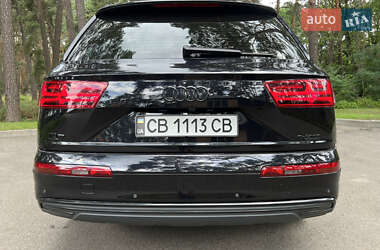 Внедорожник / Кроссовер Audi Q7 2016 в 