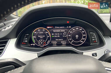 Внедорожник / Кроссовер Audi Q7 2016 в 