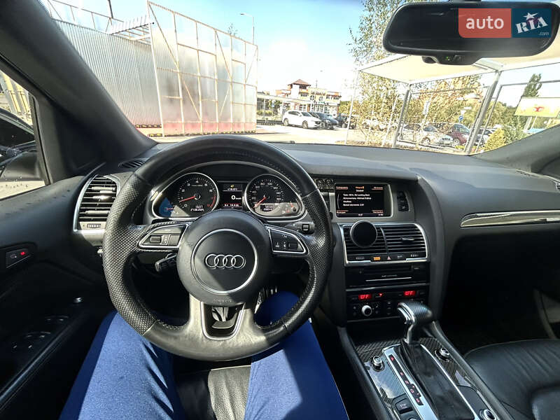 Внедорожник / Кроссовер Audi Q7 2015 в Виннице