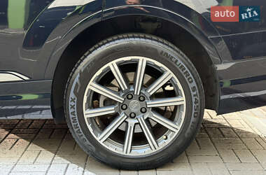 Внедорожник / Кроссовер Audi Q7 2016 в 