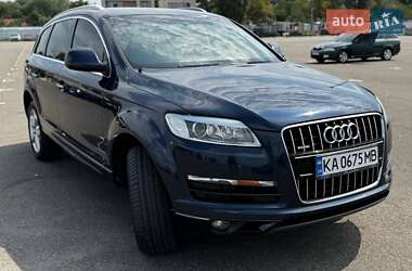 Внедорожник / Кроссовер Audi Q7 2013 в 