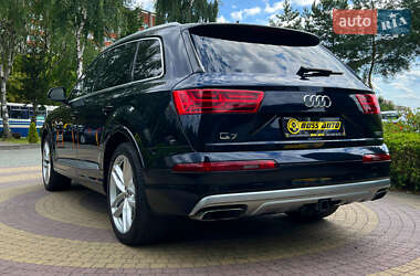 Внедорожник / Кроссовер Audi Q7 2017 в 