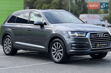 Внедорожник / Кроссовер Audi Q7 2019 в 