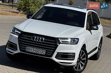 Внедорожник / Кроссовер Audi Q7 2017 в 