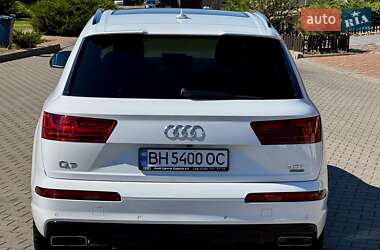 Внедорожник / Кроссовер Audi Q7 2017 в 