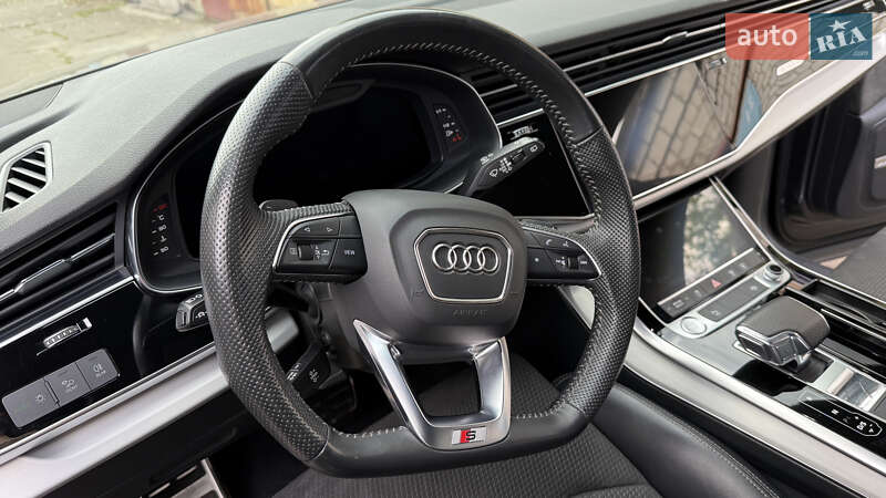 Позашляховик / Кросовер Audi Q7 2020 в Києві