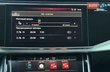Позашляховик / Кросовер Audi Q7 2020 в 