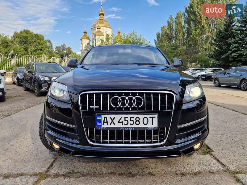 Внедорожник / Кроссовер Audi Q7 2015 в Днепре